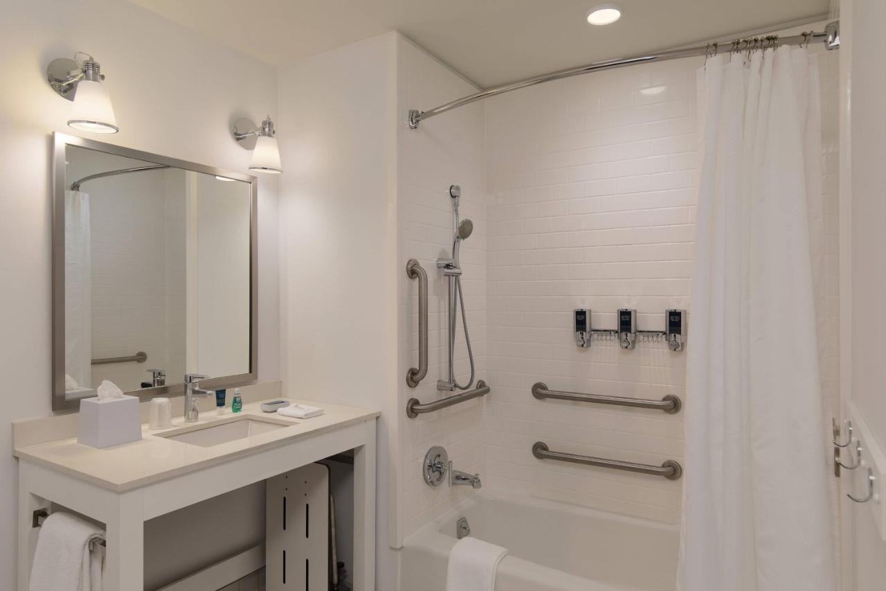 Four Points By Sheraton Seattle Airport South Des Moines Bagian luar foto