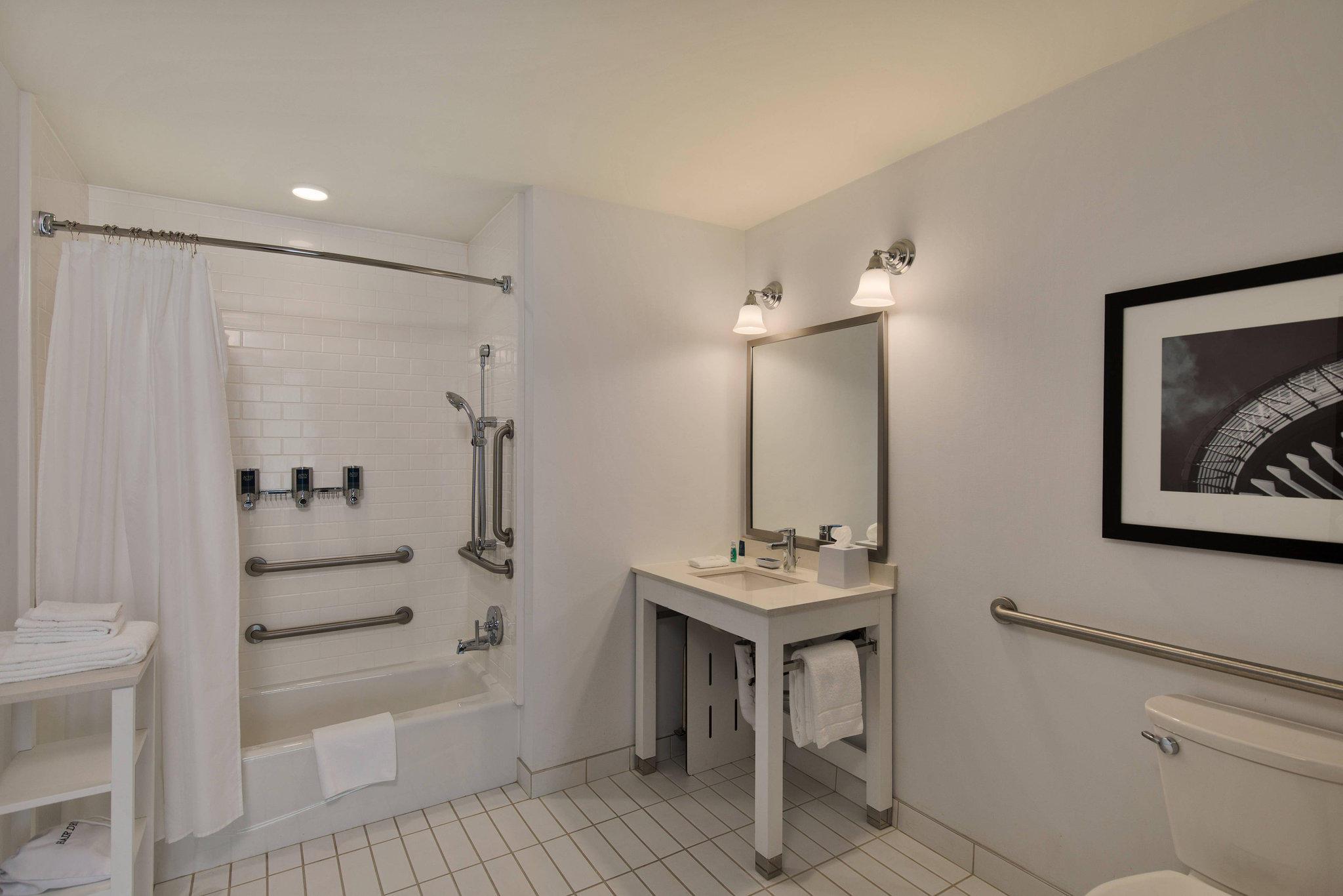 Four Points By Sheraton Seattle Airport South Des Moines Bagian luar foto