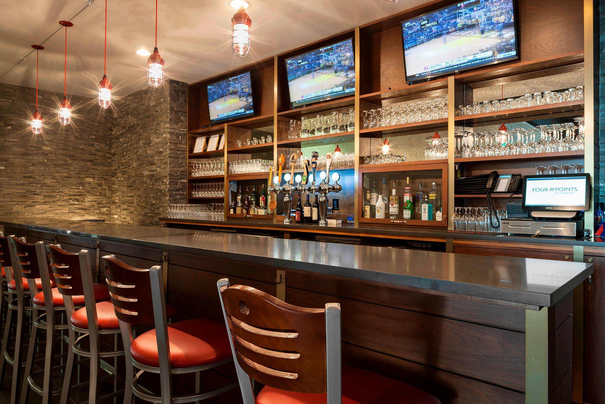 Four Points By Sheraton Seattle Airport South Des Moines Bagian luar foto