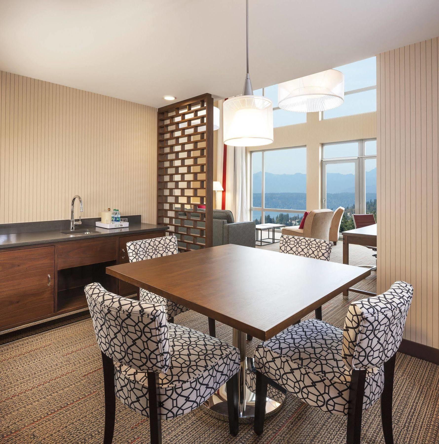 Four Points By Sheraton Seattle Airport South Des Moines Bagian luar foto